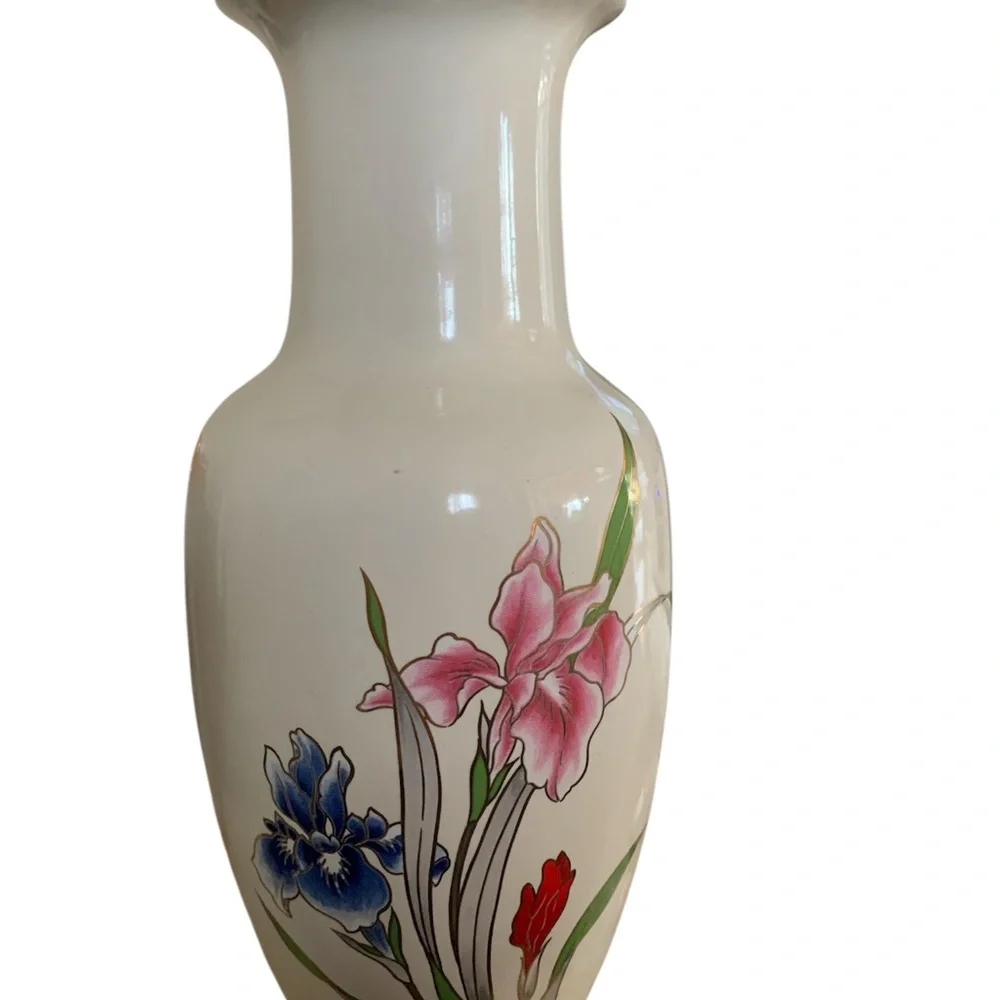 Beige Fine China Vase‎ with Flowers From Japan with Gold Rim 10.5”Tall 14” Round